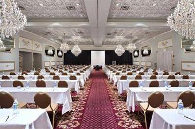 фото отеля Hilton Garden Inn Oakbrook Terrace