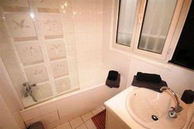 фото отеля My Apartment in Paris Jonquiere