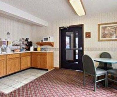 фото отеля Super 8 Motel Story City