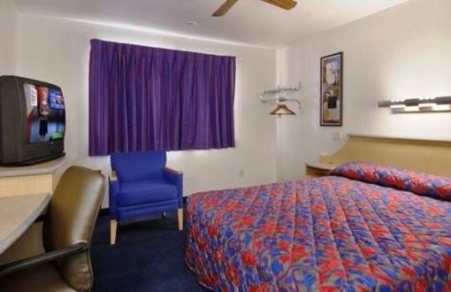 фото отеля Red Roof Inn Santa Fe
