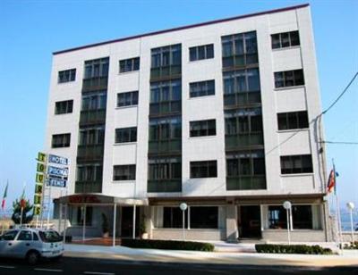 фото отеля Touris Hotel