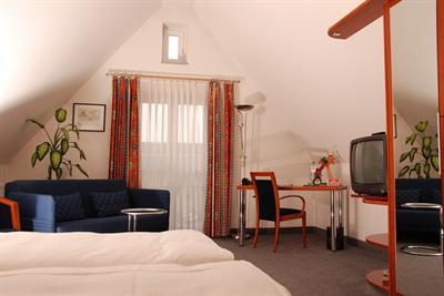 фото отеля Hotel Cafe Muller Veitshöchheim