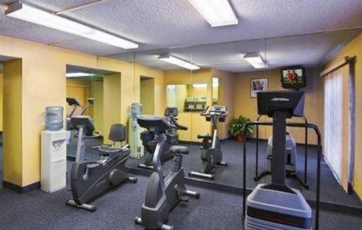 фото отеля Radisson Suites Hotel Covina