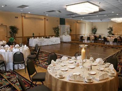 фото отеля Radisson Suites Hotel Covina