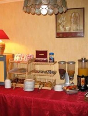 фото отеля Hotel Lapeyronie