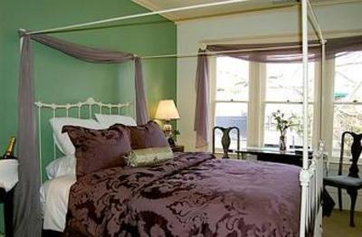 фото отеля Amber House Bed and Breakfast Inn