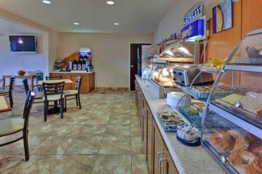 фото отеля Holiday Inn Express Lompoc