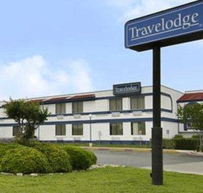фото отеля Travelodge Fort Sam ATT Center