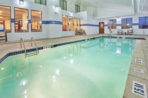 фото отеля Holiday Inn Express Hotel & Suites St Charles