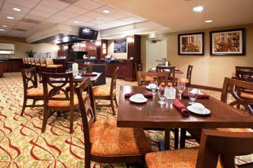 фото отеля Holiday Inn Seattle Airport SeaTac