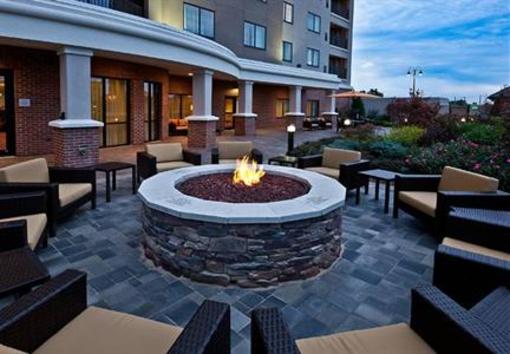 фото отеля Courtyard Buffalo Airport
