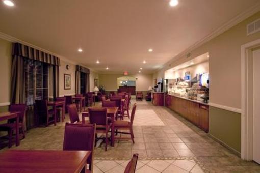 фото отеля Holiday Inn Express Lancaster (California)