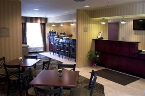 фото отеля Cobblestone Inn & Suites, Oshkosh