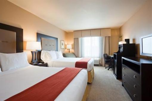 фото отеля Holiday Inn Express Hotel & Suites Waterloo St Jacobs