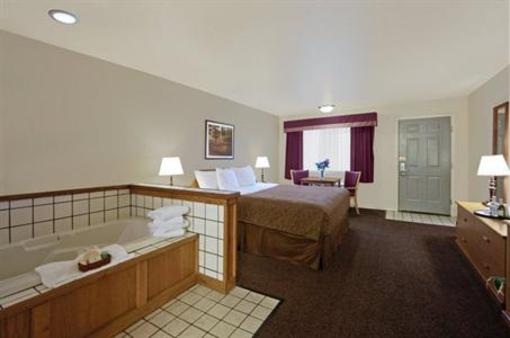 фото отеля Best Western Country Inn Fortuna