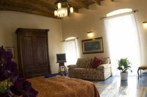фото отеля B&B Vins Lounge Barletta