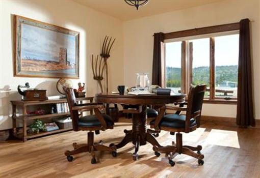 фото отеля Cabin Creek Landing Bed & Breakfast