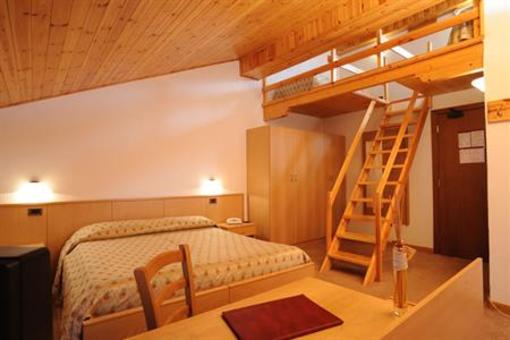 фото отеля Petit Tournalin Hotel Ayas