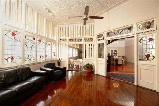 фото отеля Foreign Exchange Accommodation The Avenue