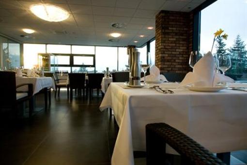 фото отеля Hotel Dolphin Senec