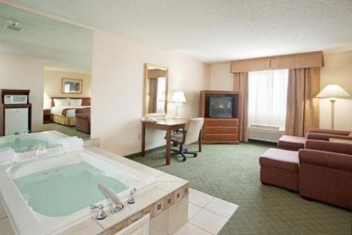 фото отеля Holiday Inn Express Ohio State Fair Expo Center