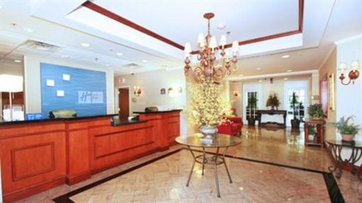 фото отеля Holiday Inn Express Walterboro