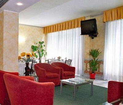 фото отеля Hotel Engadina
