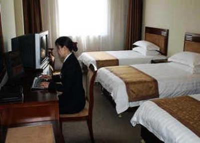 фото отеля Jiujiang Huaqi Holiday Hotel