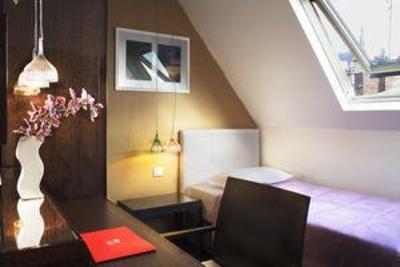 фото отеля Hotel Saint Augustin Elysees