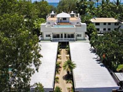 фото отеля Palm Cove Beach Sarayi Hotel Cairns