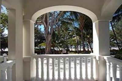 фото отеля Palm Cove Beach Sarayi Hotel Cairns