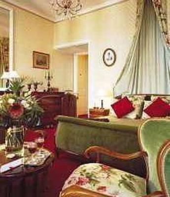 фото отеля Villa Reine Hortense Hotel Dinard