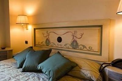 фото отеля Country Hotel Borgo Sant'Ippolito