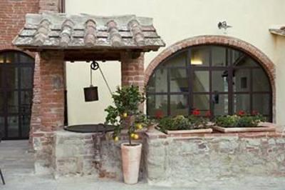 фото отеля Country Hotel Borgo Sant'Ippolito