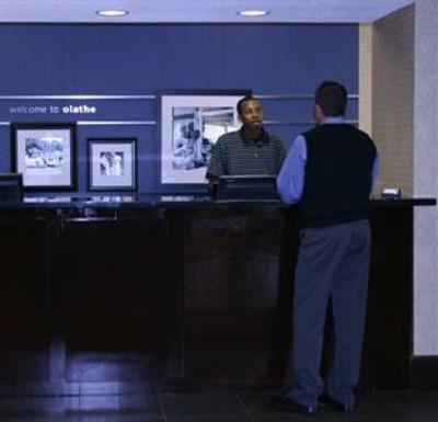 фото отеля Hampton Inn Olathe