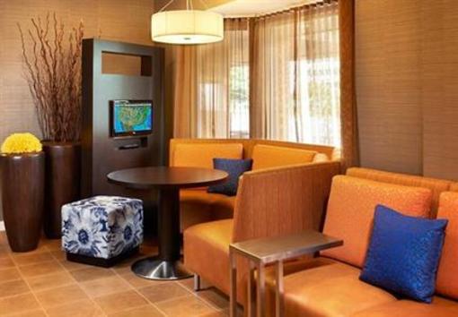 фото отеля Courtyard by Marriott Cleveland Airport/North