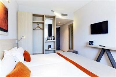 фото отеля Hotel Kyriad Prestige Vannes Pompidou