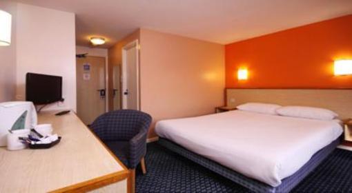 фото отеля Travelodge Newcastle Whitemare Pool