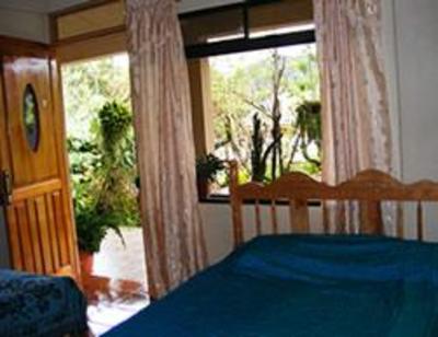 фото отеля Las Manzanas Cabins Bed & Breakfast