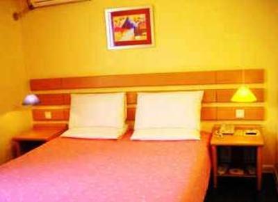 фото отеля Home Inn Dongsha Road