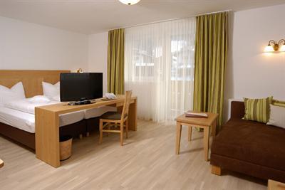 фото отеля Vier Jahreszeiten Hotel Kaprun