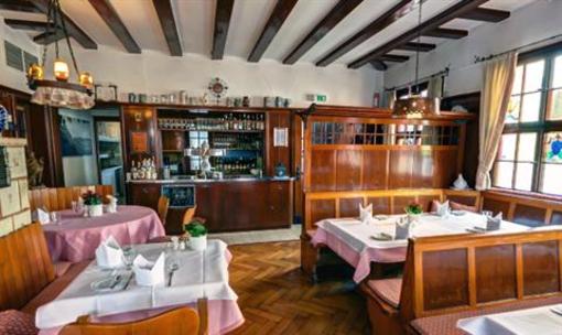 фото отеля Hotel-Restaurant and Metzgerei Rossle
