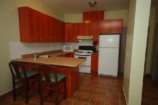 фото отеля Habitation Touristique Ste Catherine Apartments Montreal