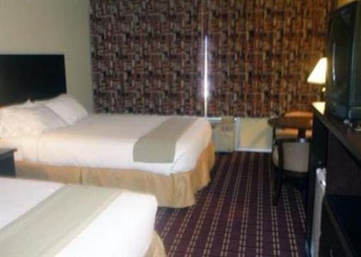 фото отеля Econo Lodge Inn & Suites Wheeling East Triadelphia