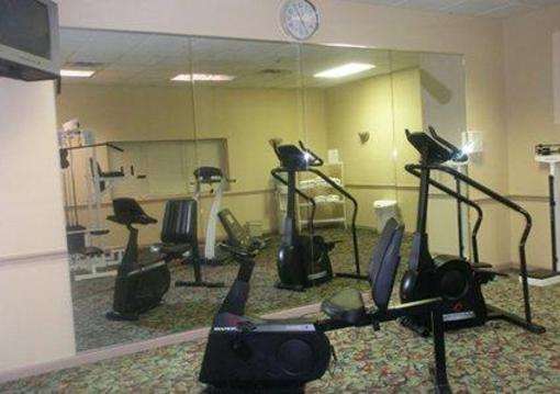 фото отеля Econo Lodge Inn & Suites Wheeling East Triadelphia