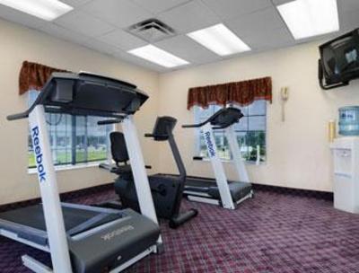фото отеля Microtel Inn And Suites Streetsboro