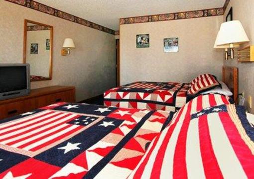 фото отеля Econo Lodge Inn & Suites Dubuque