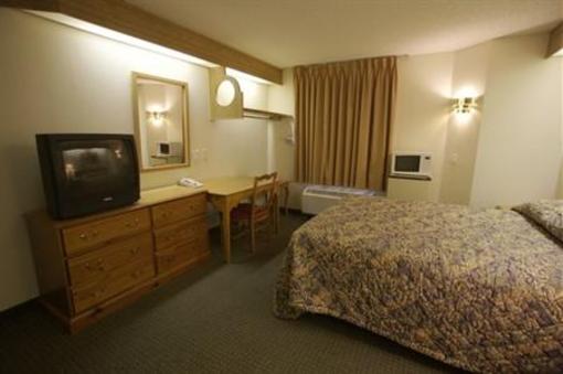 фото отеля America's Best Value Inn Addison (Texas)