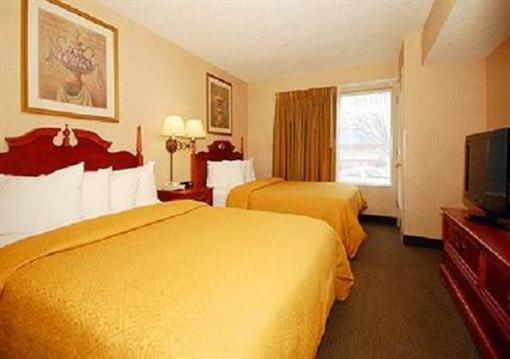 фото отеля Quality Suites Pineville (North Carolina)