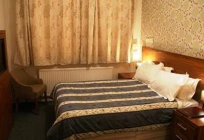 фото отеля Kirkdale Hotel Croydon London